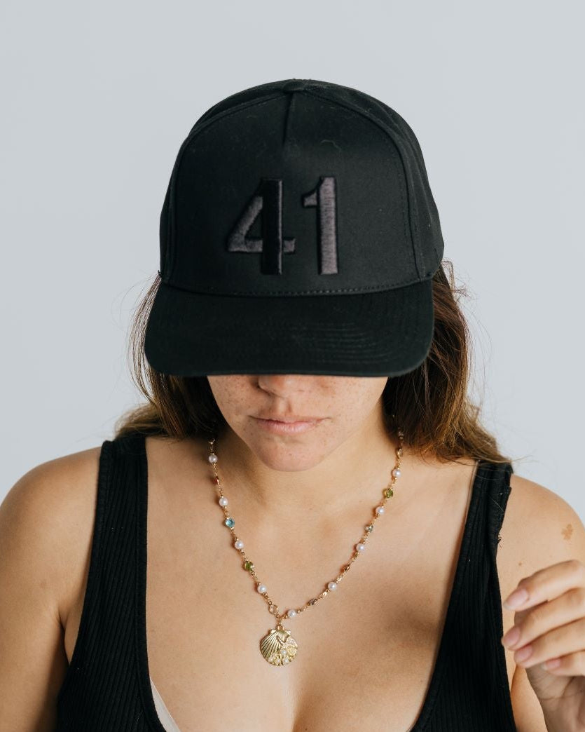 "41" Black/Black