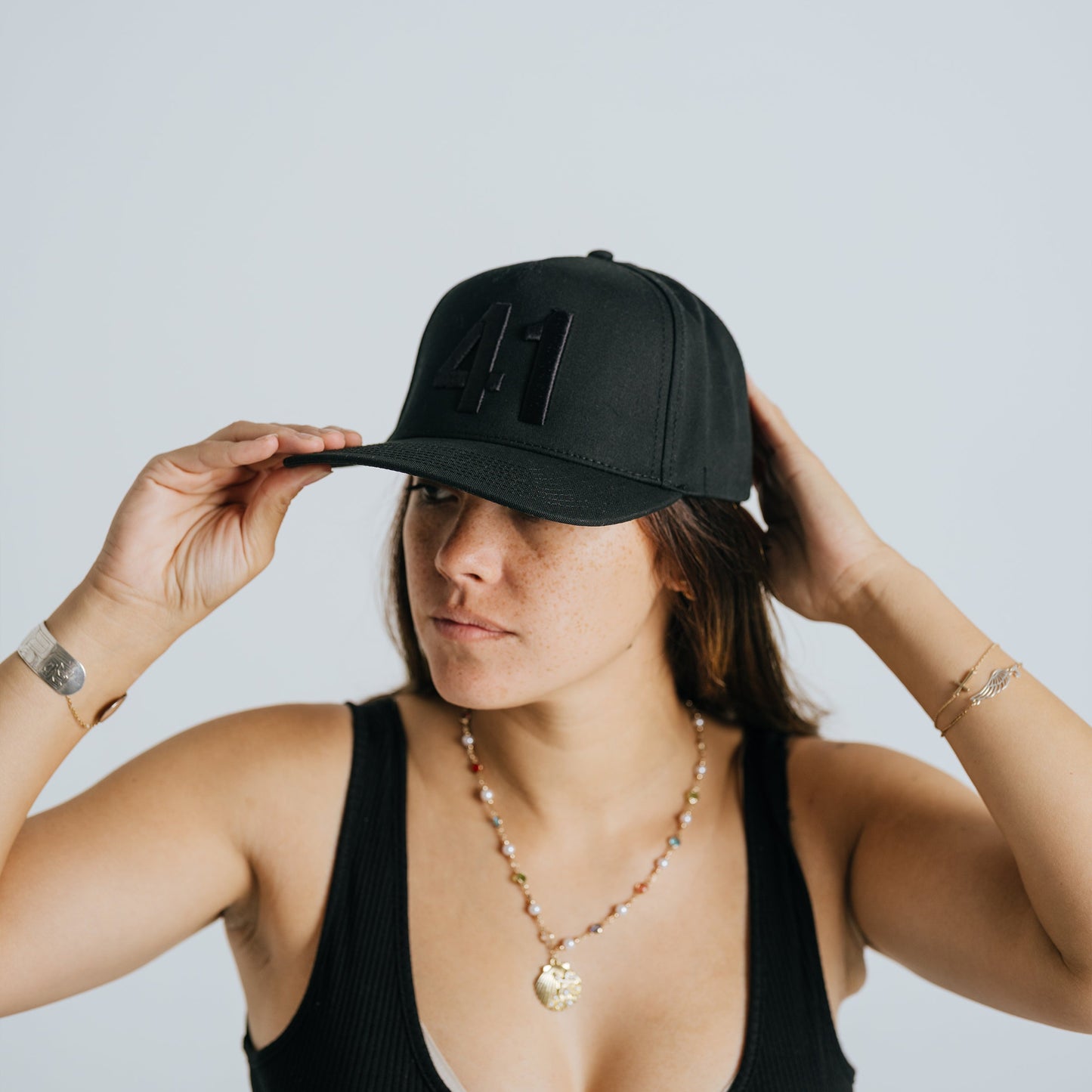 "41" Black/Black